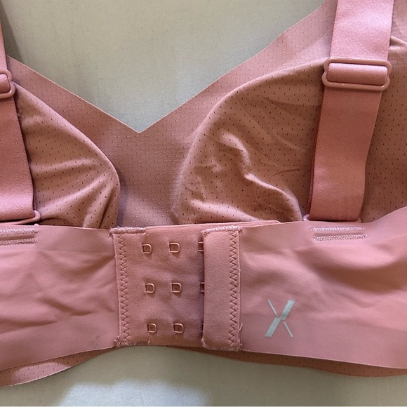Knix Revolution Padded V-Neck Bra Pink/Blush Size 6/ DDD/F - Picture 4 of 6